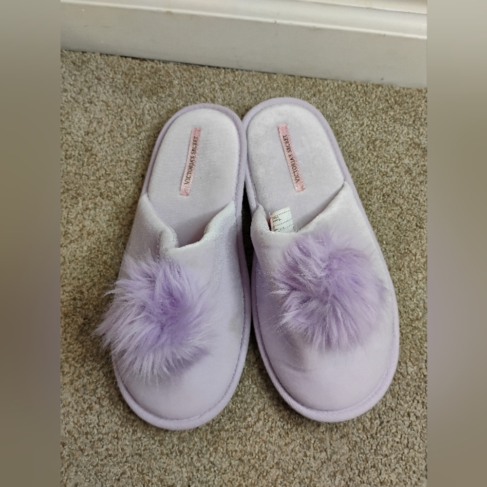 Victoria's Secret Women's Aize L  Purple Slippers with Pom-Poms